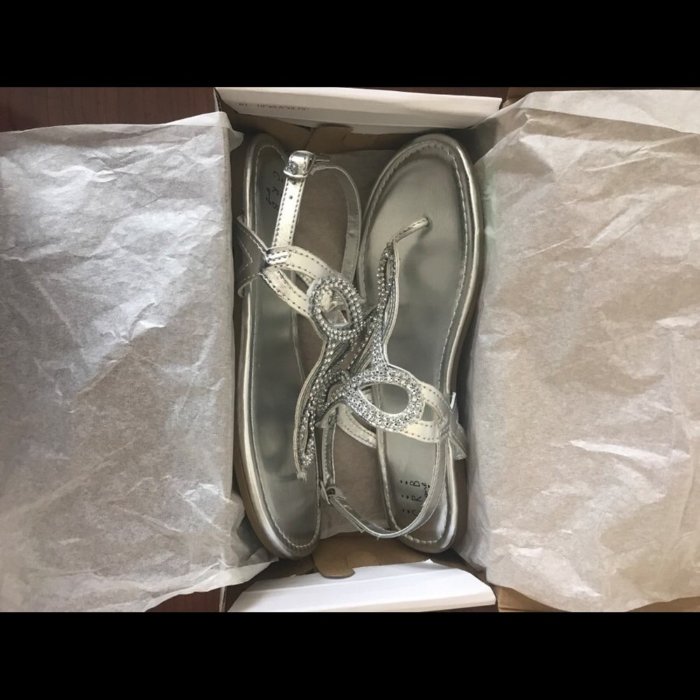 ❣️NWT Bundle Girls size 4 - W sz 6 Bling Sandal!❣️